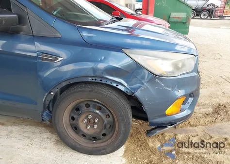 2018 Ford Escape S z USA, uszkodzony, nr VIN 1FMCU0F78JUA33419